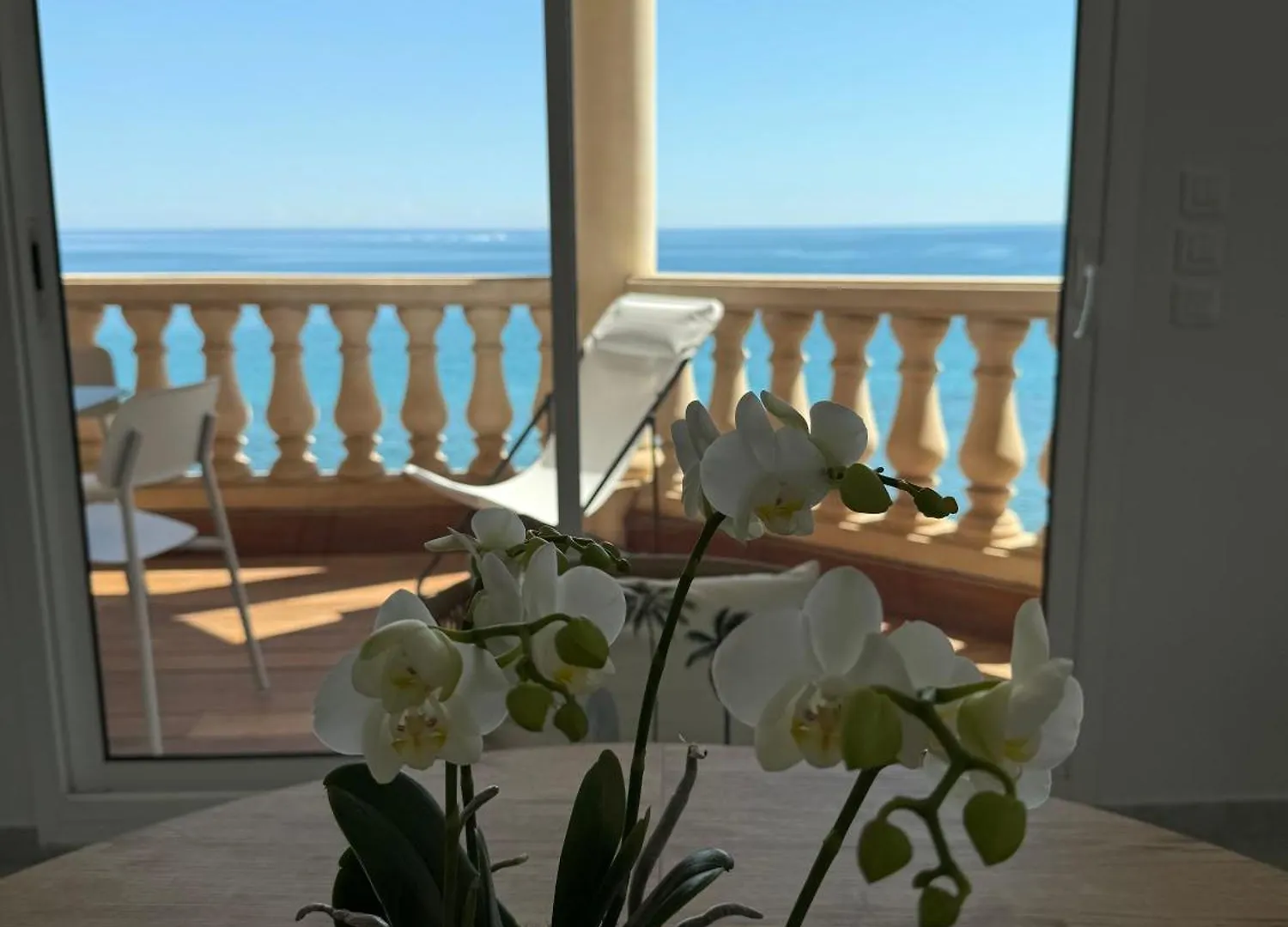 Lisa Apartment Menton 0*,