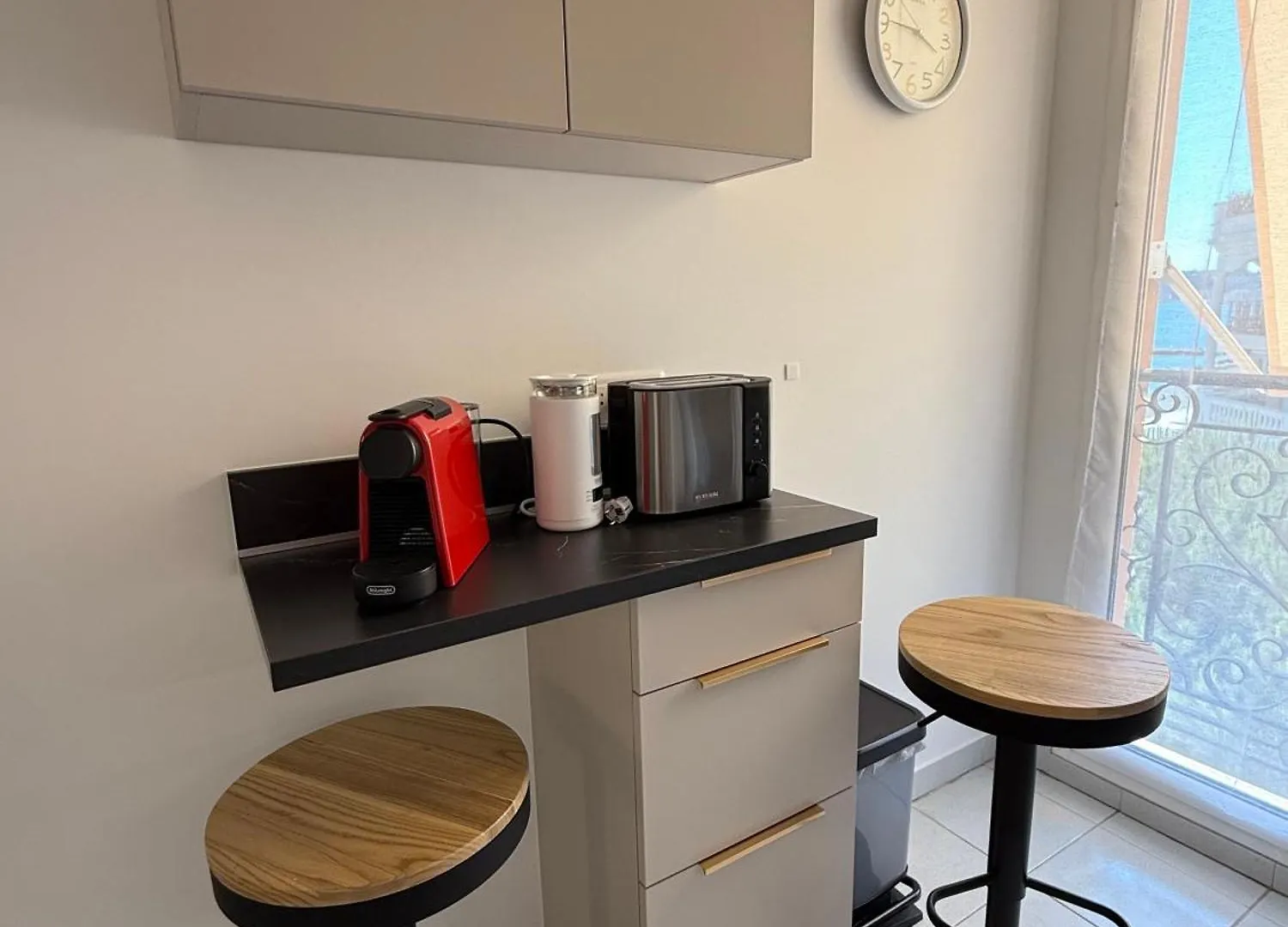 Lisa Apartment Menton 0*,